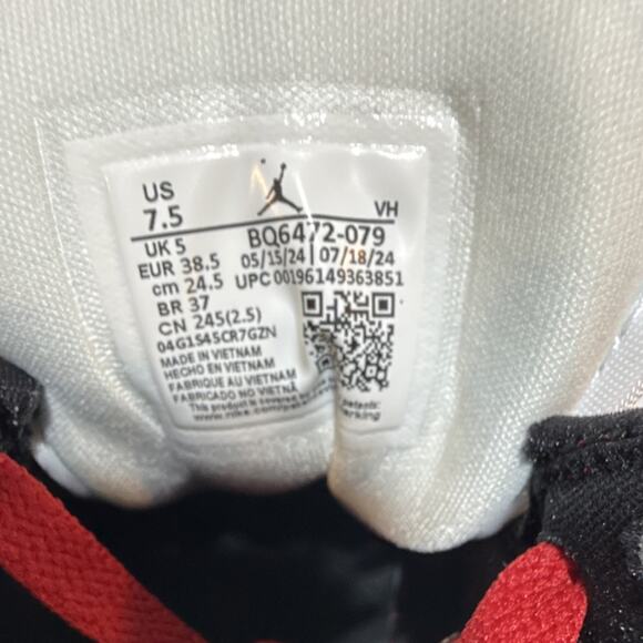 Jordan Air Jordan 1 Mid Alternate Bred Toe BQ6472-079 Women Sneaker - Picture 7 of 10